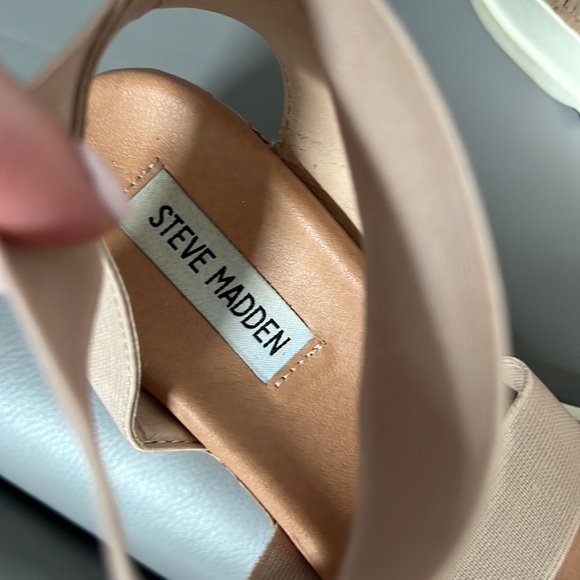 Steve Madden sandals worn couple of times size 6 - Picture 2 of 4